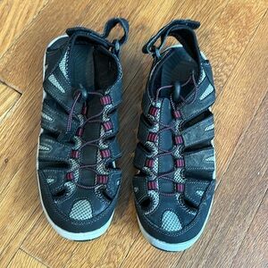 Eddie Bauer water shoes/hiking shoes